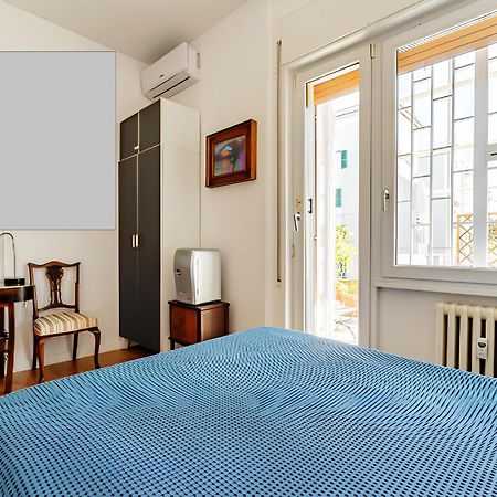 Alloggio Turistico Via Dei Faggi - Room Rome Exterior photo