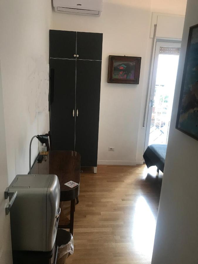 Alloggio Turistico Via Dei Faggi - Room Rome Exterior photo